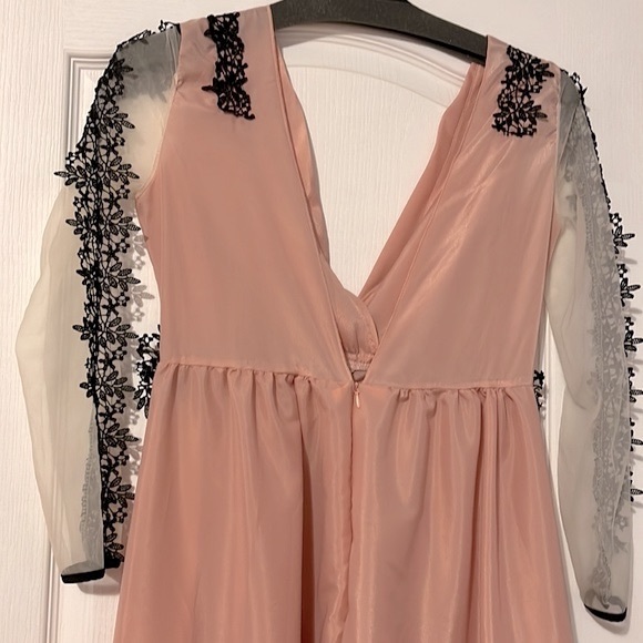 Pink and black lace dress - Picture 5 of 7